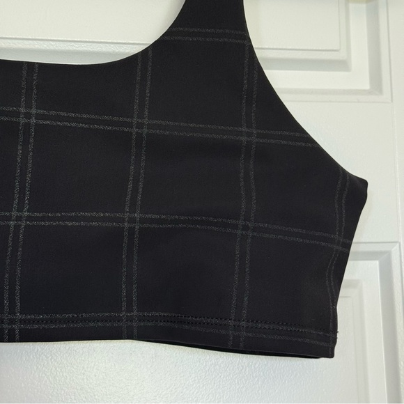 alo yoga sports bra in black (not padded) - Picture 3 of 3